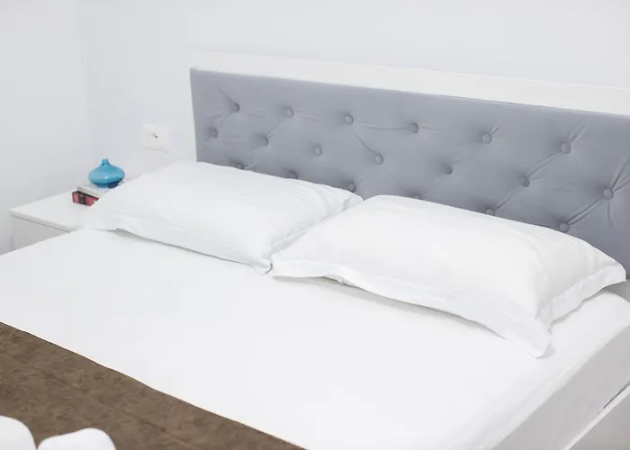 Eka Luxury Tiran