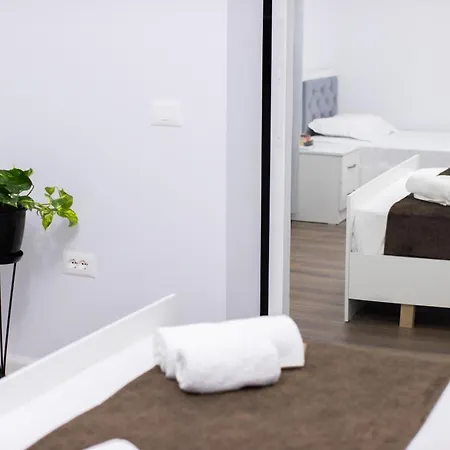 Eka Luxury * تيرانا