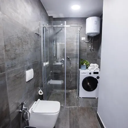 Eka Luxury 地拉那